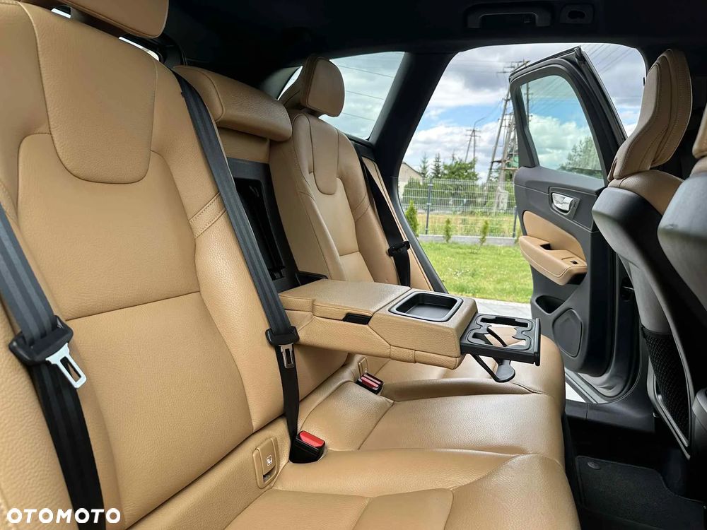 Volvo XC 60 B5 D AWD Inscription - 30