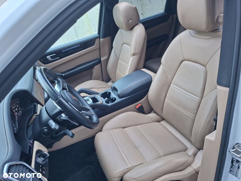Porsche Cayenne S Tiptronic S - 17