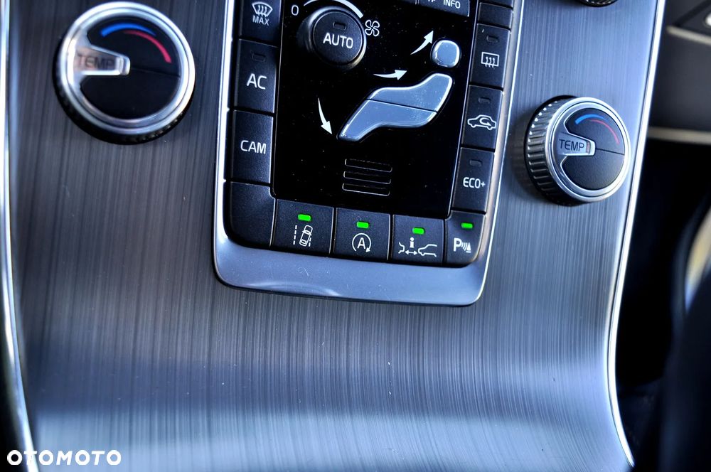 Volvo V60 Cross Country D3 Geartronic Summum - 29