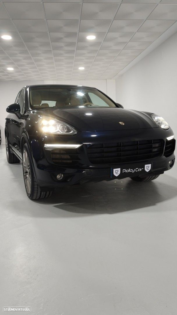 Porsche Cayenne Platinum Edition - 2