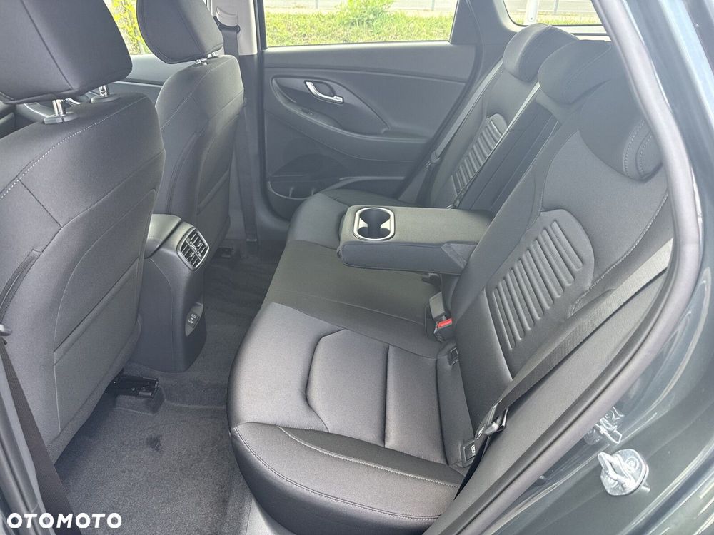 Hyundai i30 1.6 T-GDI Smart DCT - 22