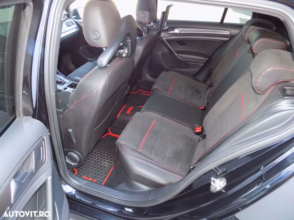 Volkswagen Golf 2.0 TSI DSG GTI - 23