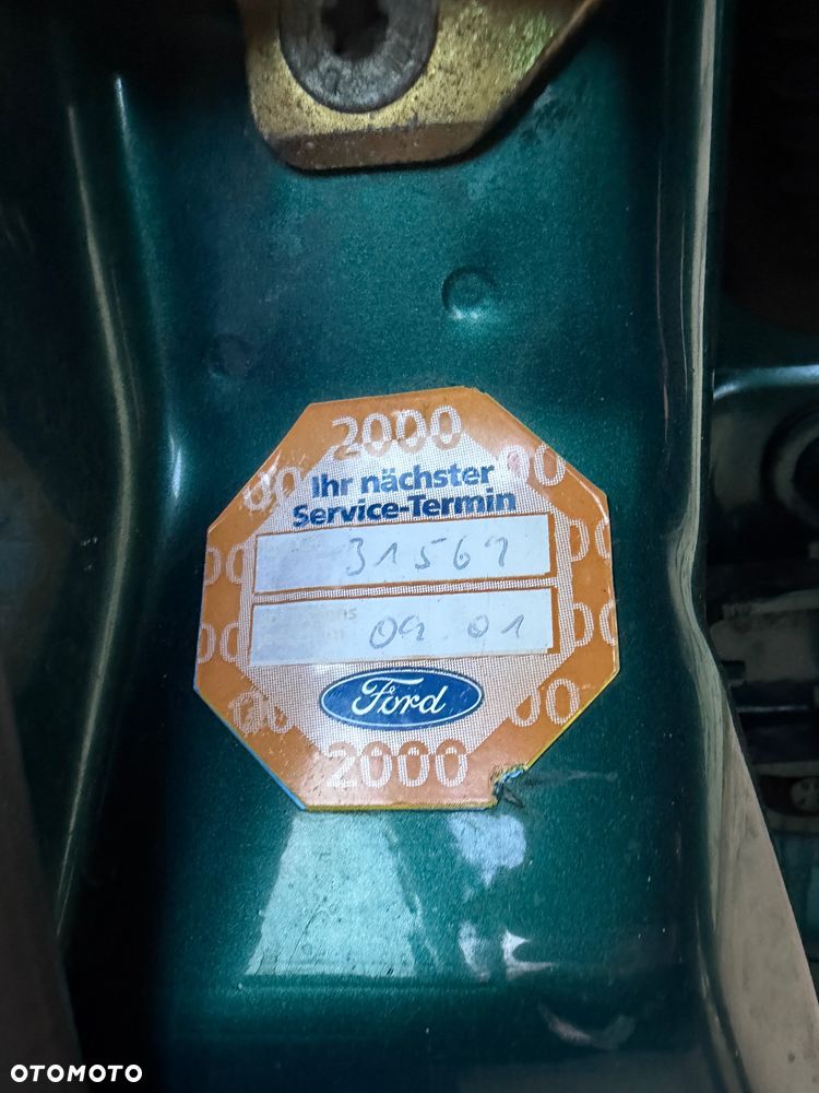 Ford Mondeo 1.8 CLX - 23
