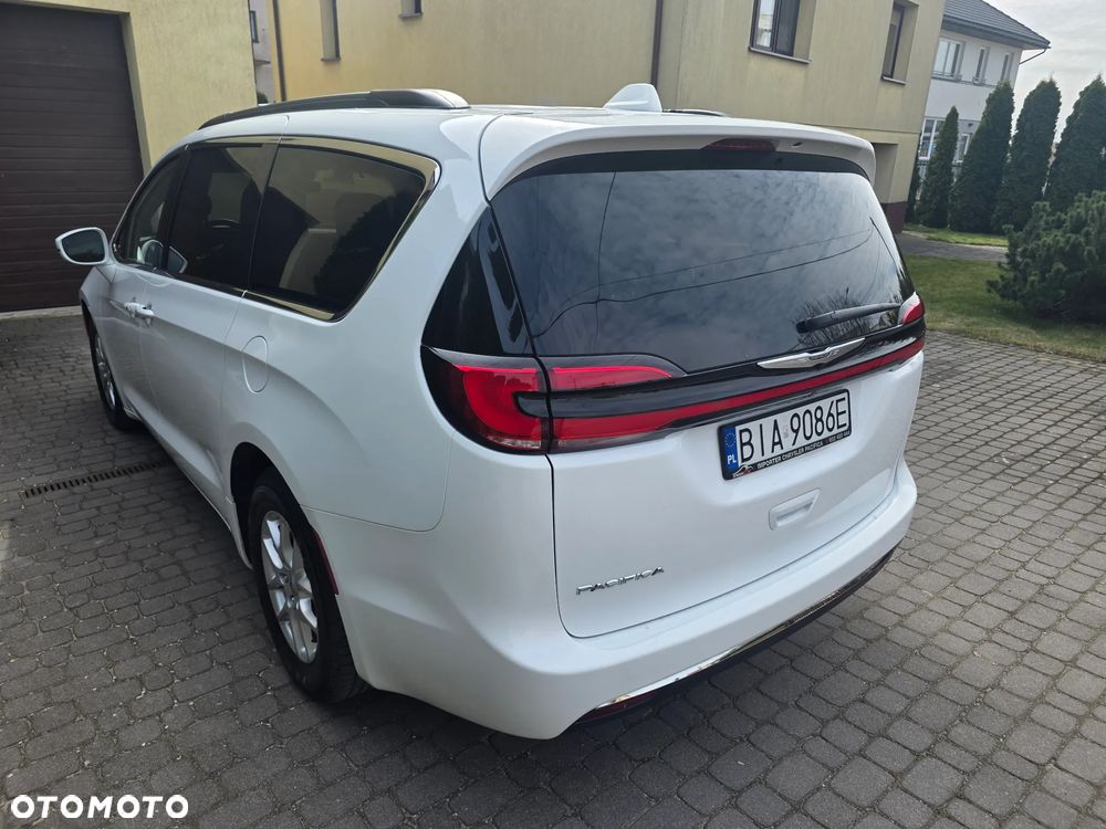 Chrysler Pacifica - 5