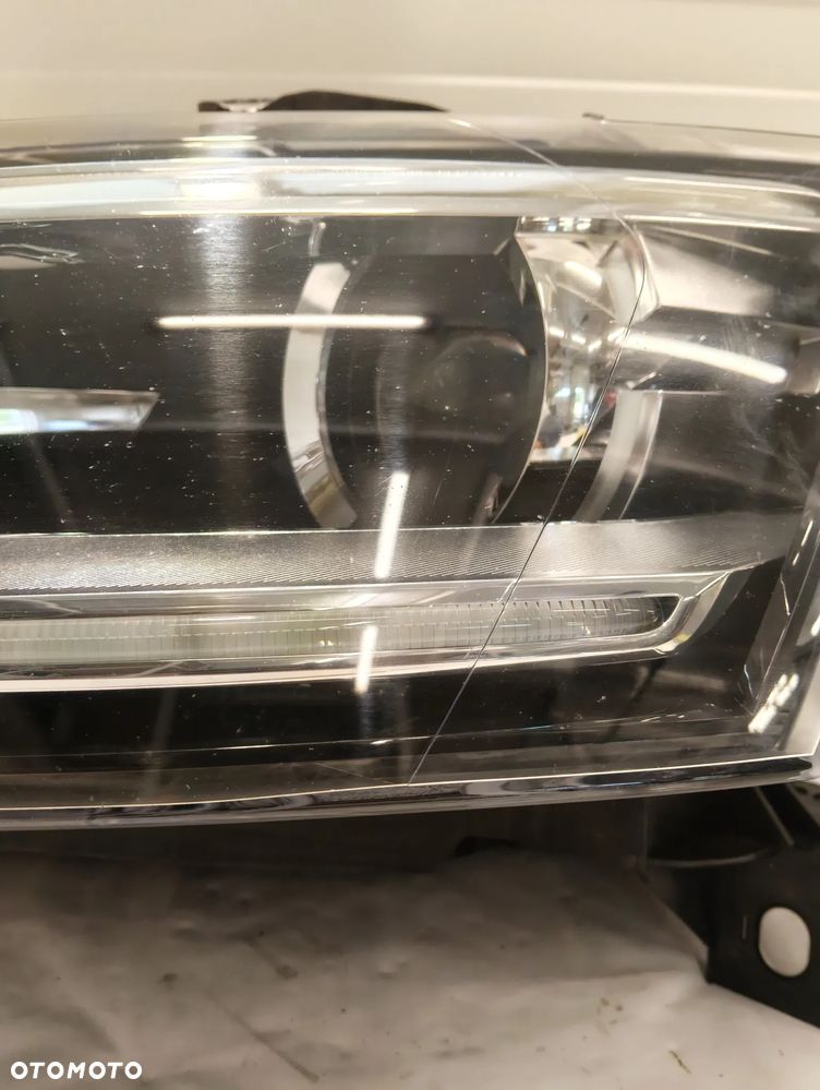 Audi Q3 8U XENON PRZÓD STRONA LEWA 8U0941031 - 2