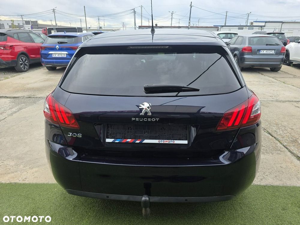 Peugeot 308 2016