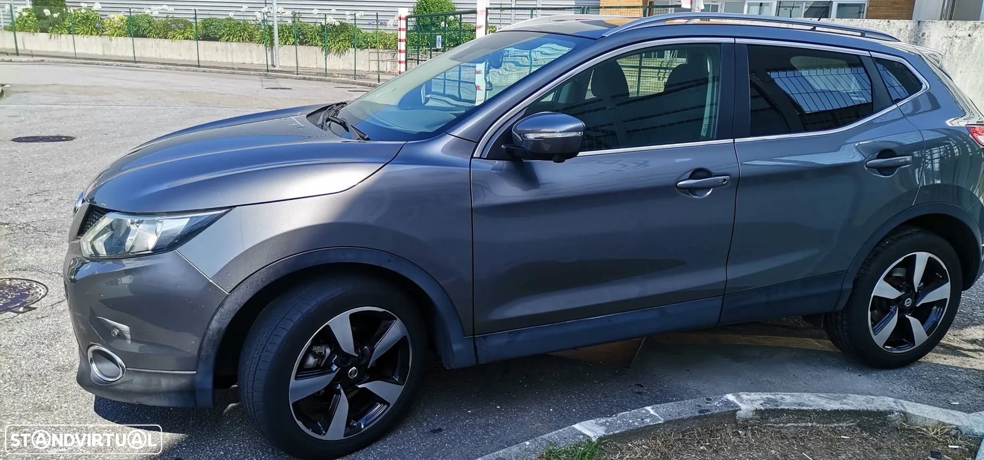 Nissan Qashqai 1.2 DIG-T N-Connecta - 1