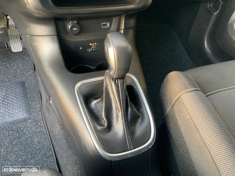 Citroën C3 1.2 PureTech Shine EAT6 - 25