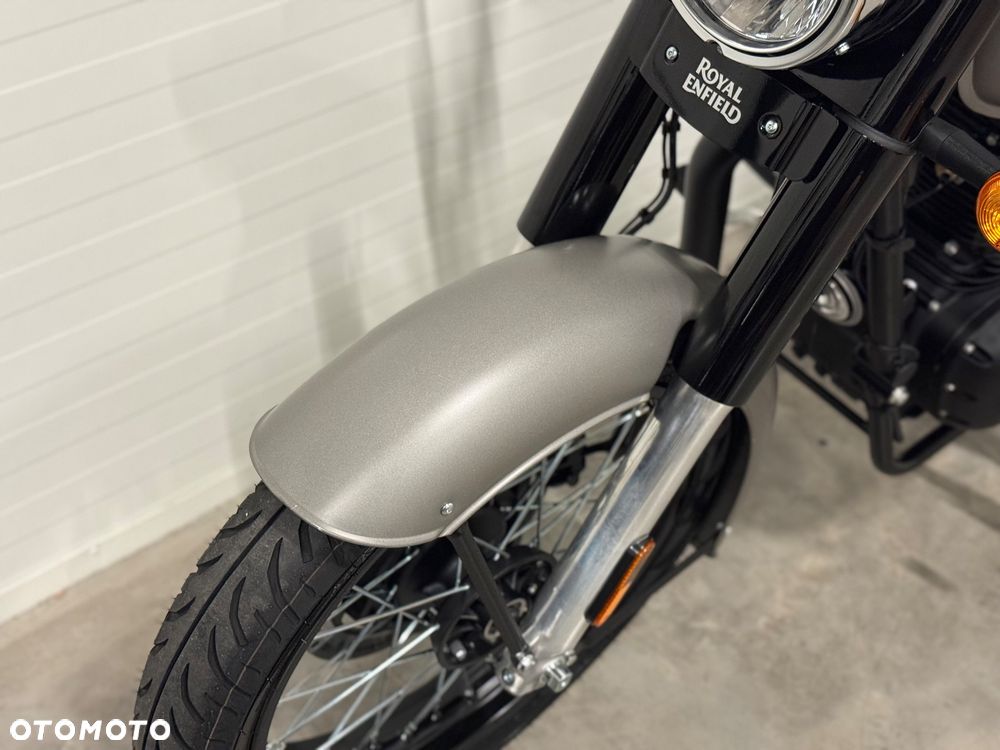 Royal Enfield Classic - 23