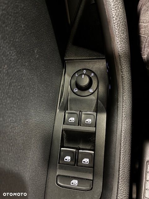 Skoda Superb 2.0 TDI L&K DSG - 31