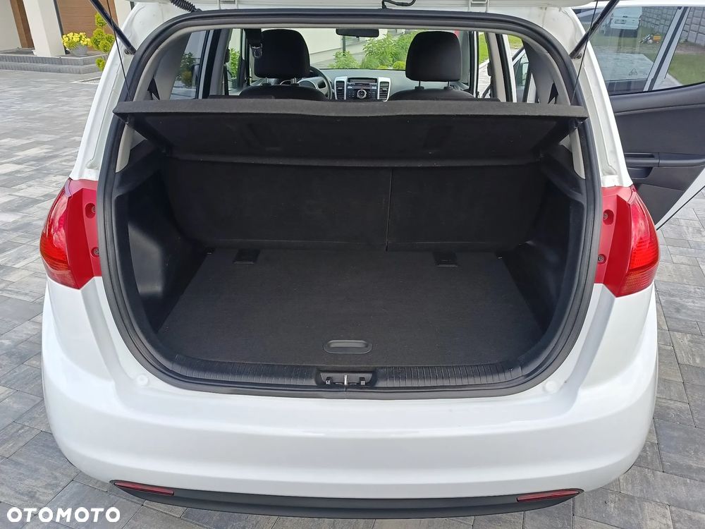 Kia Venga - 7