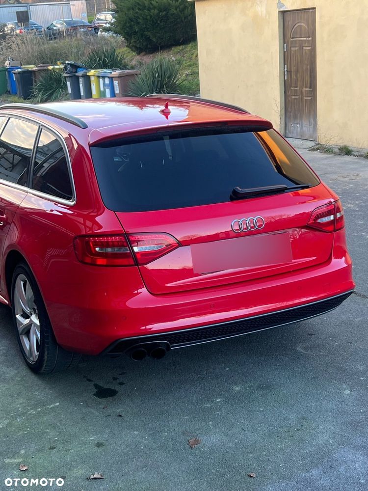 Audi A4 Avant 2.0 TDI Quattro Line S tronic - 15