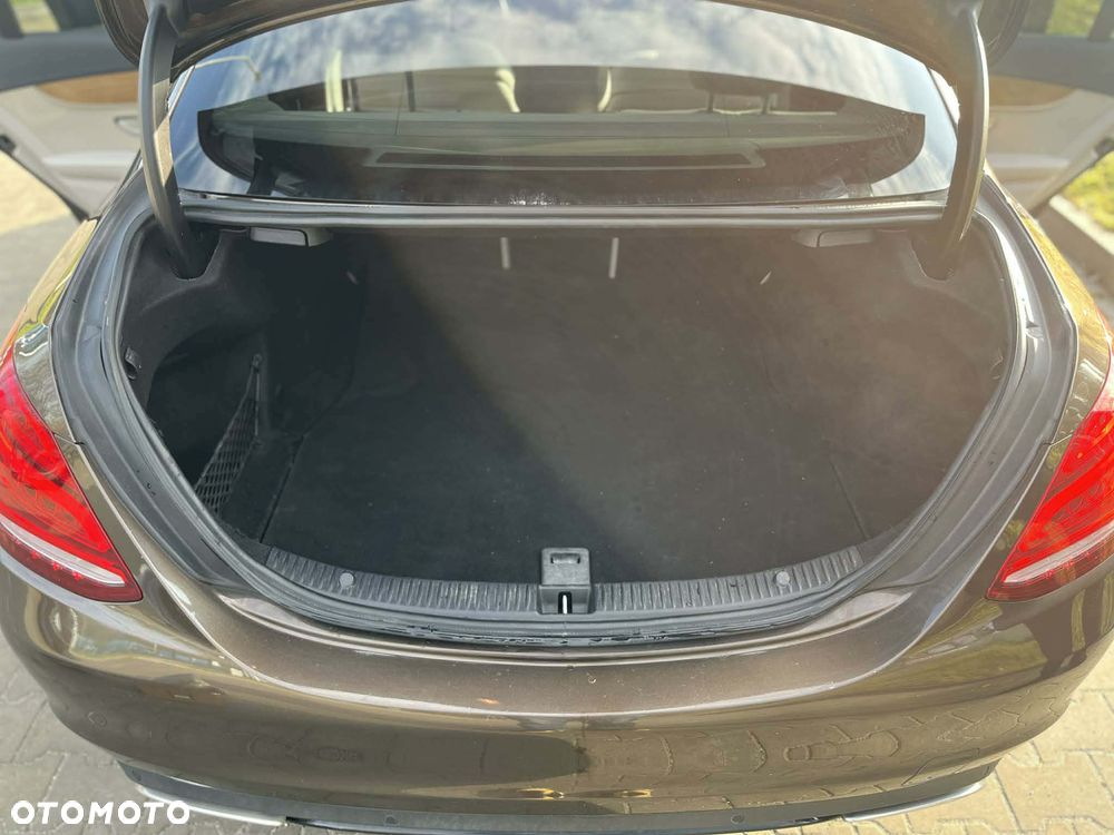 Mercedes-Benz Klasa C 300 7G-TRONIC - 14