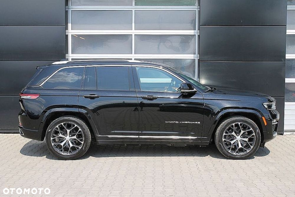 Jeep Grand Cherokee - 17