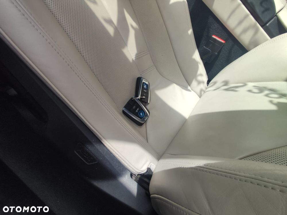 BMW i8 - 12