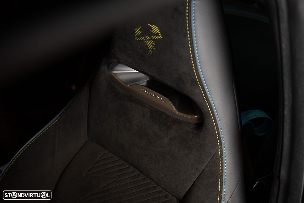 Abarth 500e Scorpionissima - 13