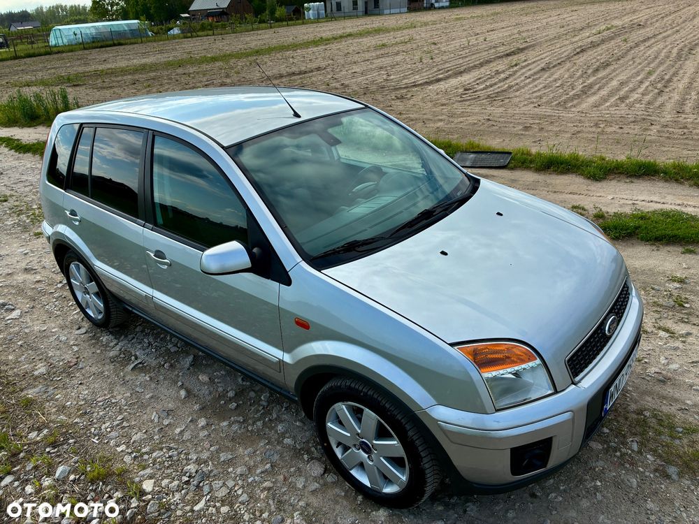 Ford Fusion 1.6 + - 15