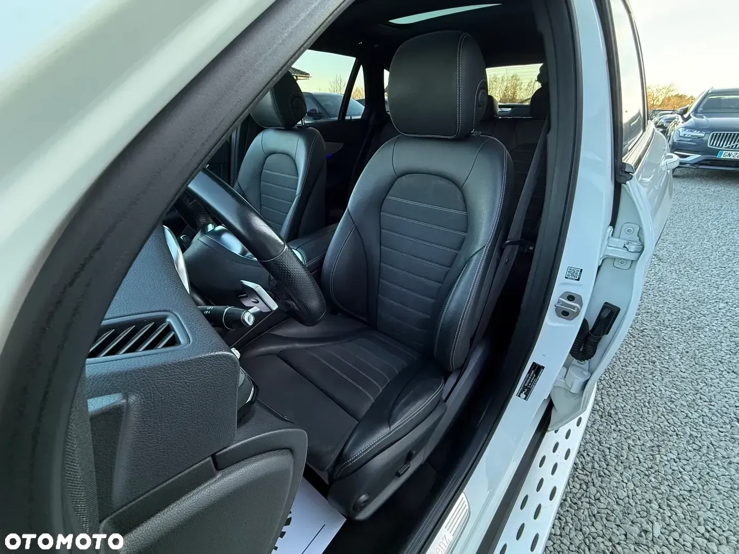 Mercedes-Benz GLC 300 d 4Matic 9G-TRONIC AMG Line - 26