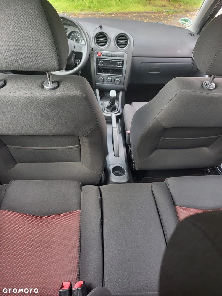 Seat Ibiza SC 1.4 16V Style - 19