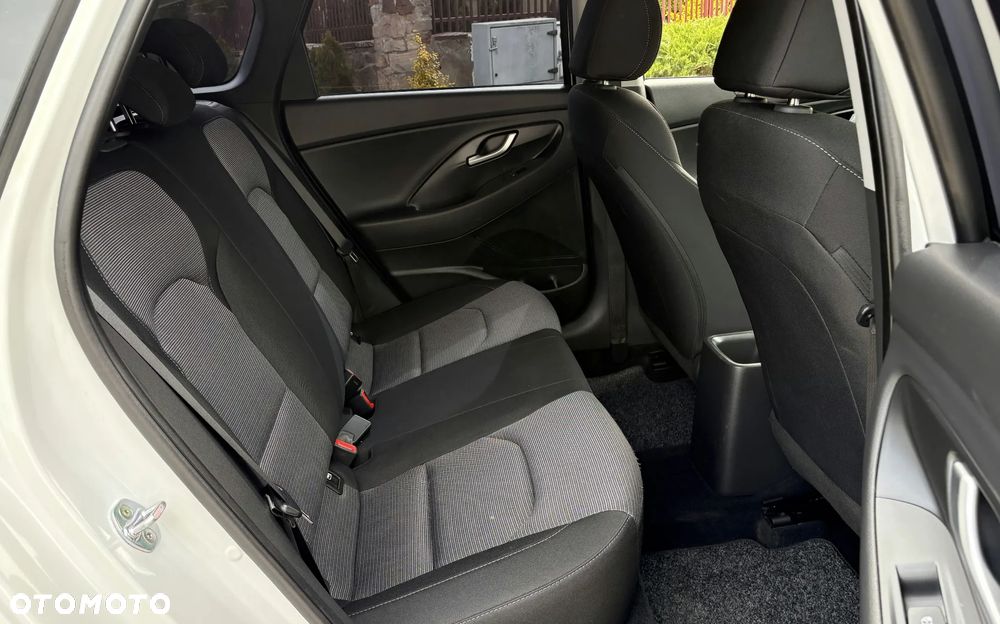 Hyundai i30 1.4 Passion - 21