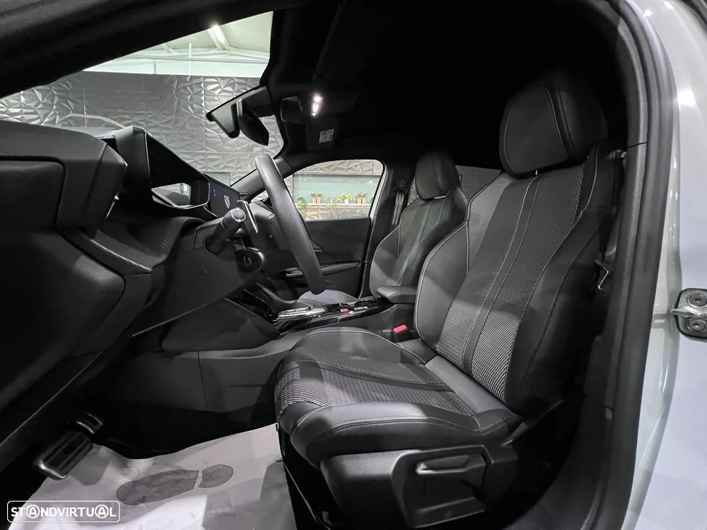 Peugeot 2008 1.2 PureTech GT EAT8 - 8