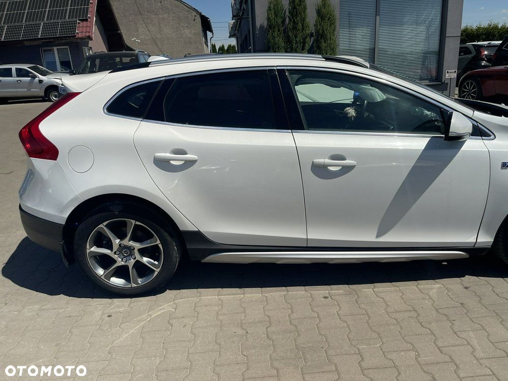 Volvo V40 Cross Country T4 AWD Geartronic Kinetic - 2