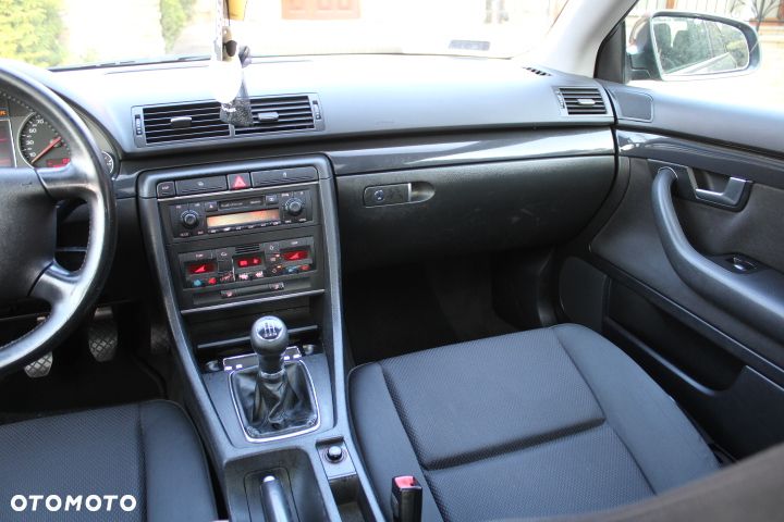 Audi A4 Limousine - 9