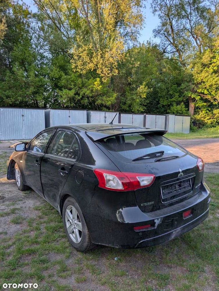Mitsubishi Lancer - 2