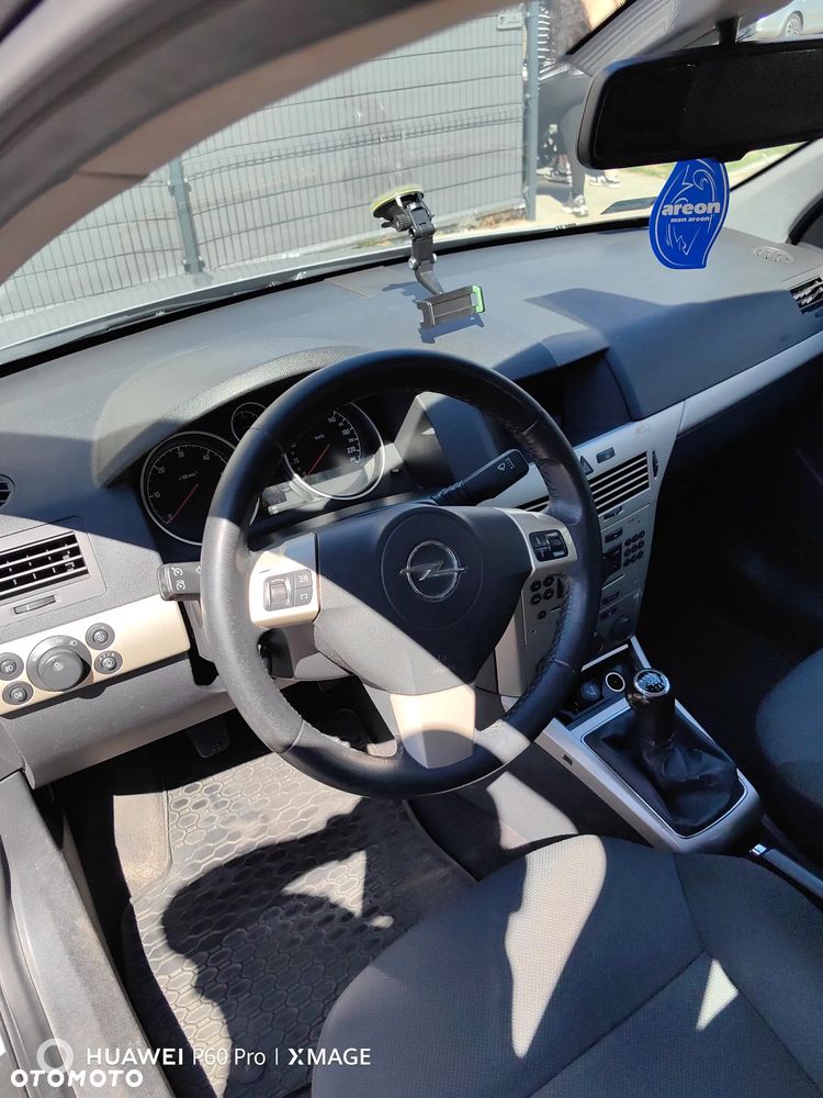 Opel Astra 1.9 CDTI - 6