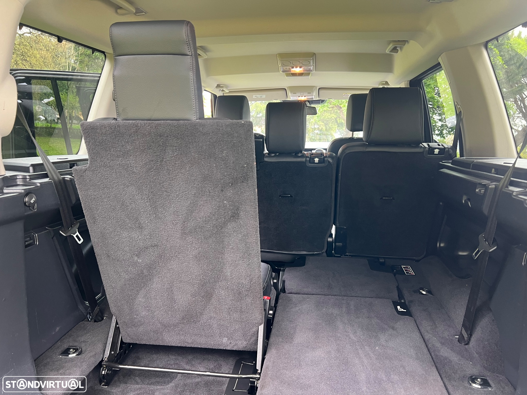 Land Rover Discovery SD V6 HSE - 35