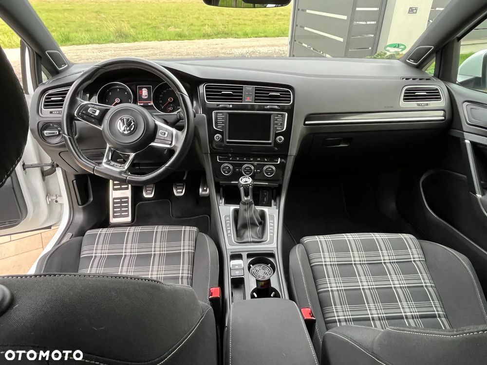 Volkswagen Golf GTD BlueMotion Technology - 22