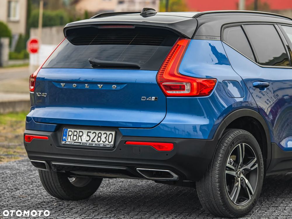 Volvo XC 40 D4 AWD Geartronic R-Design - 31