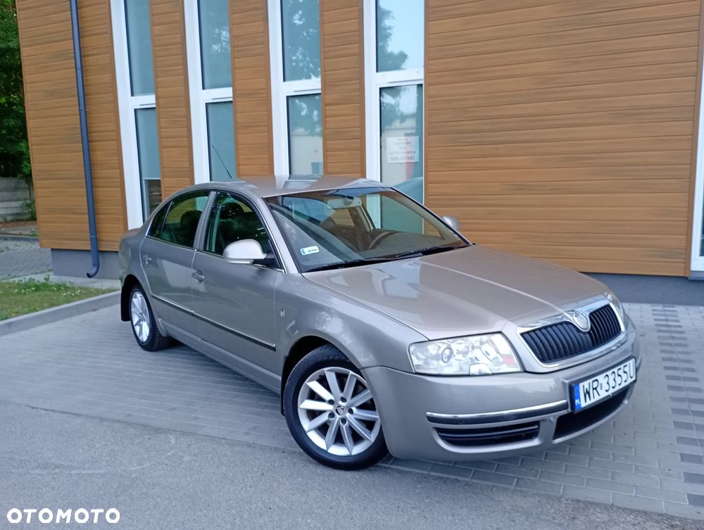Skoda Superb 2.0 TDI DPF Platinum - 17