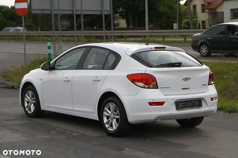 Chevrolet Cruze - 4