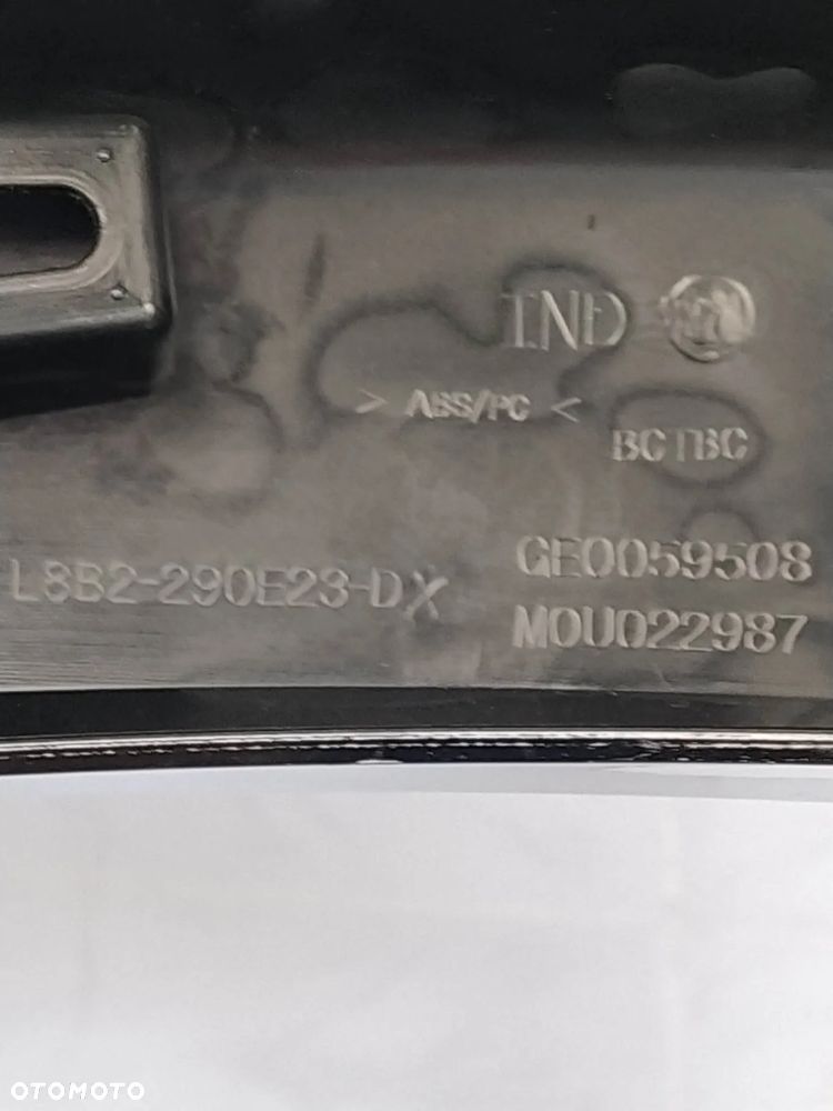 LAND ROVER DEFENDER L663 LISTWA NAKŁADKA BŁOTNIKA LEWY TYŁ TYLNA Z ODBLASKIEM + ZACZEPY  ORYGINAŁ - 12