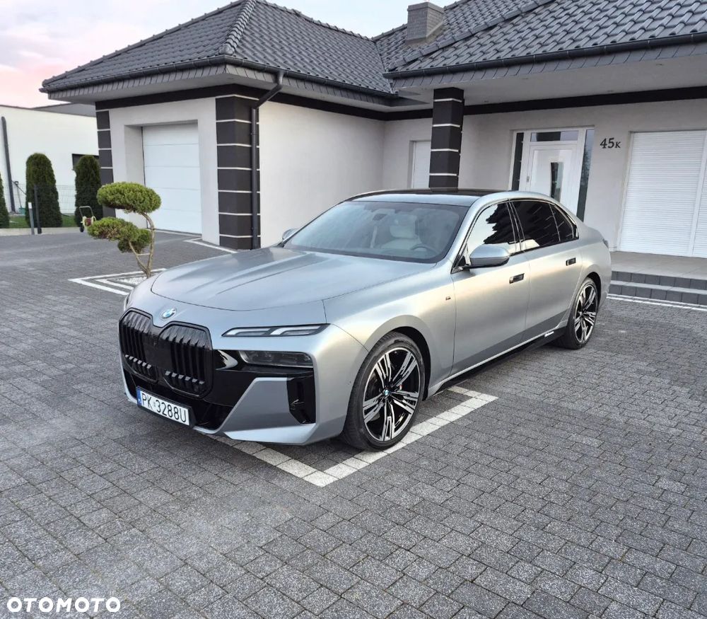 BMW Seria 7 740i - 2