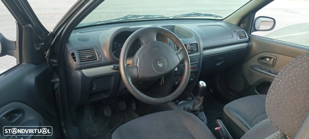 Renault Clio 1.5 DCI - 5