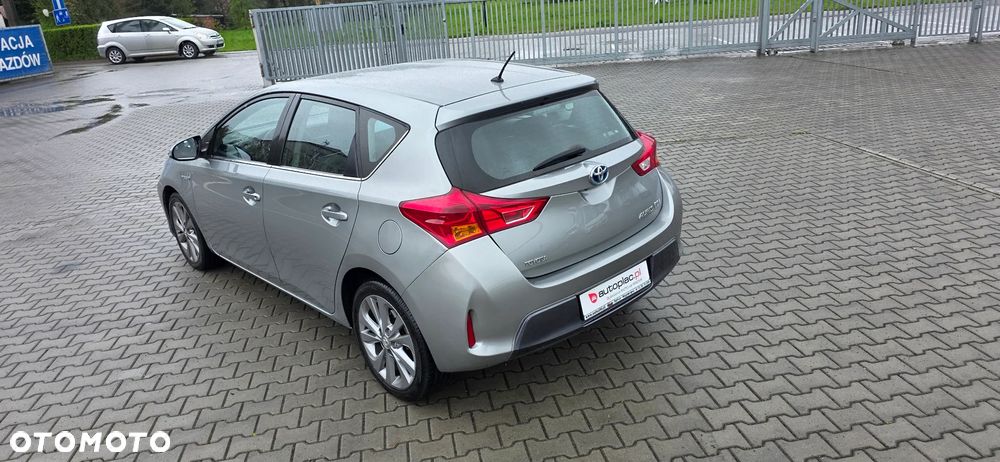 Toyota Auris 1.8 HSD Luna - 10