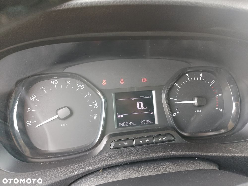 Citroën Jumpy L2 Scudo expert vivaro proace Izoterma Chłodnia Mroźnia minus 10st na stoku 3os 2Eupal - 23