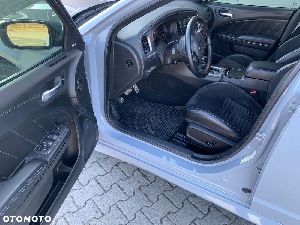 Dodge Charger 5.7 R/T Daytona - 11