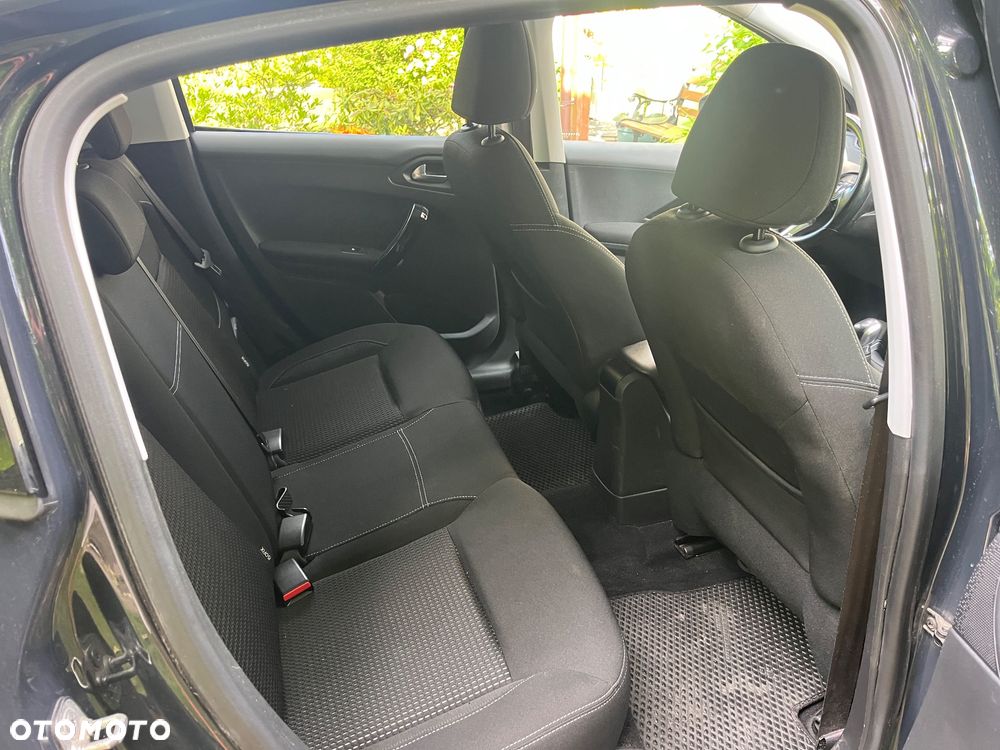 Peugeot 208 1.6 BlueHDi Active - 11