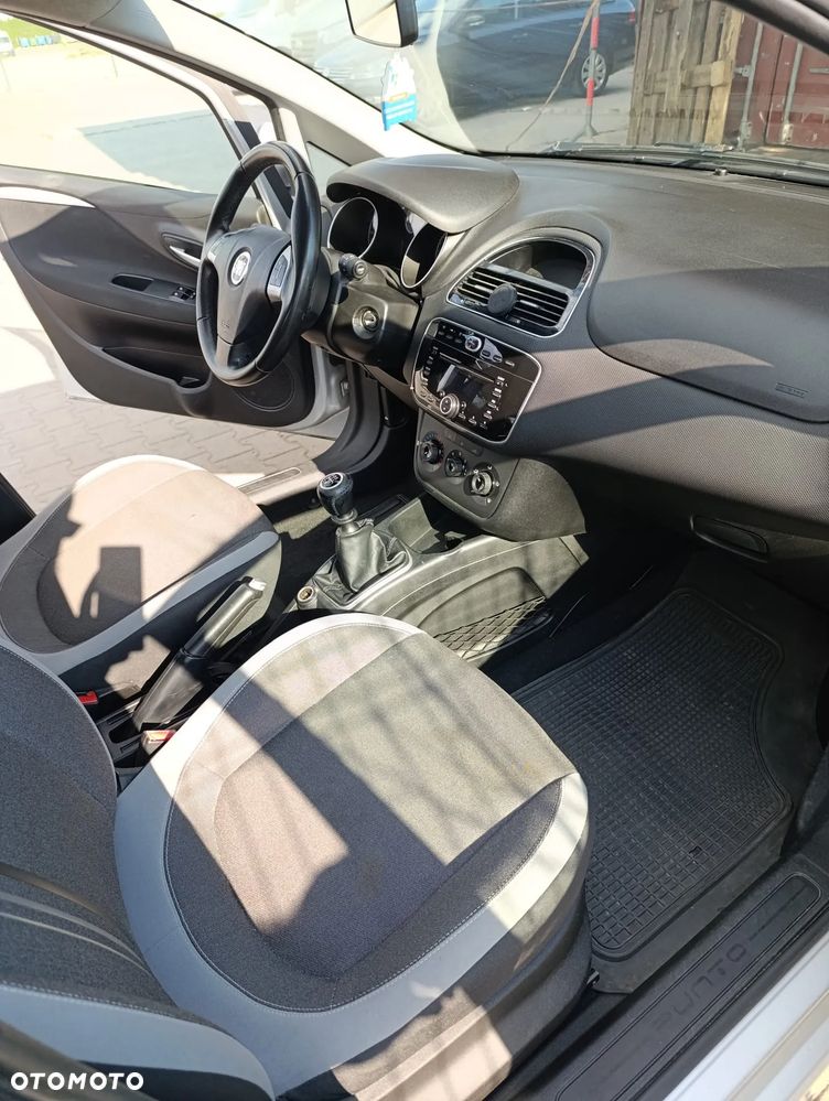 Fiat Punto 2012 - 12