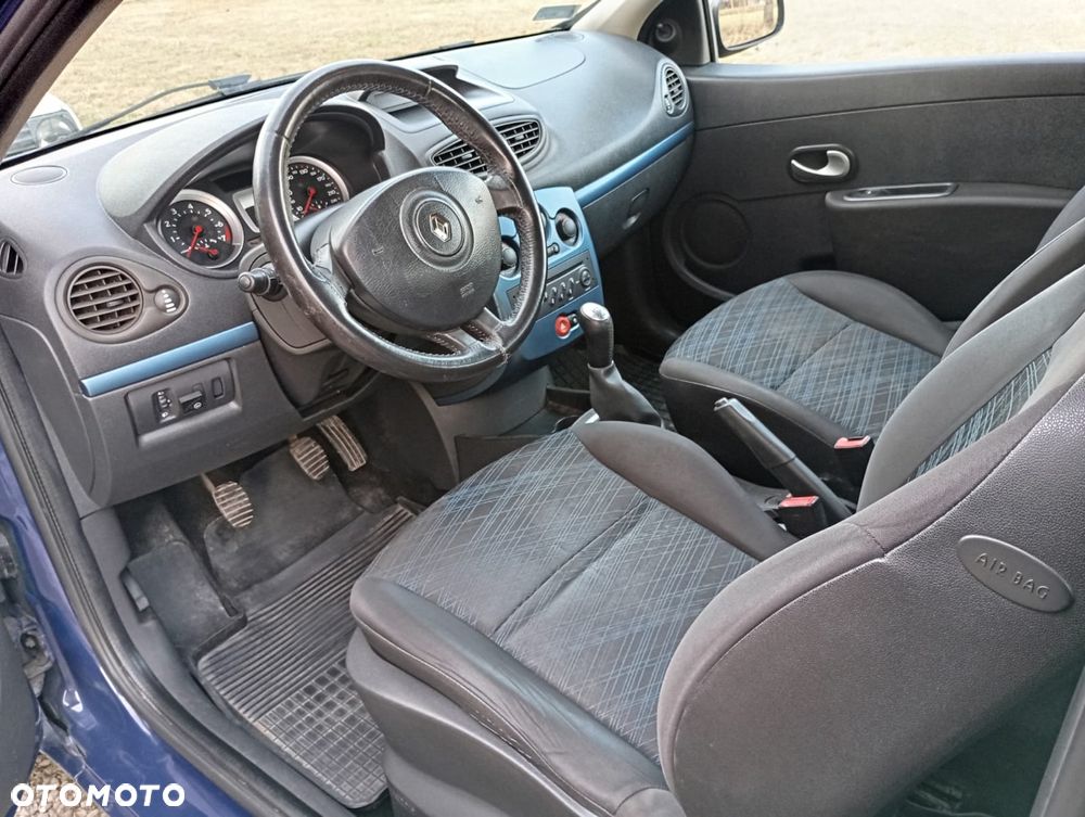 Renault Clio 1.2 16V 75 Expression - 5