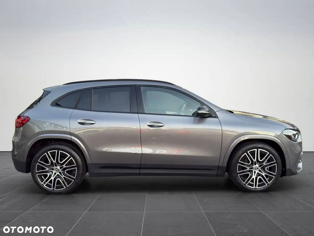 Mercedes-Benz GLA 200 AMG Line - 4