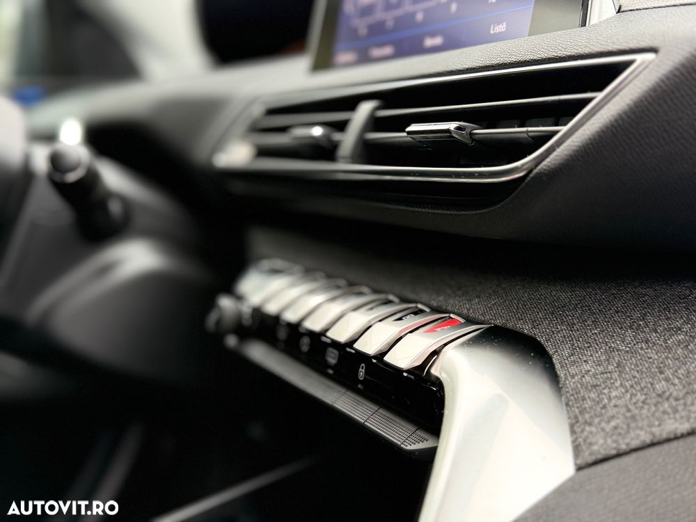 Peugeot 3008 PureTech 130 Stop & Start GPF Active Pack - 31