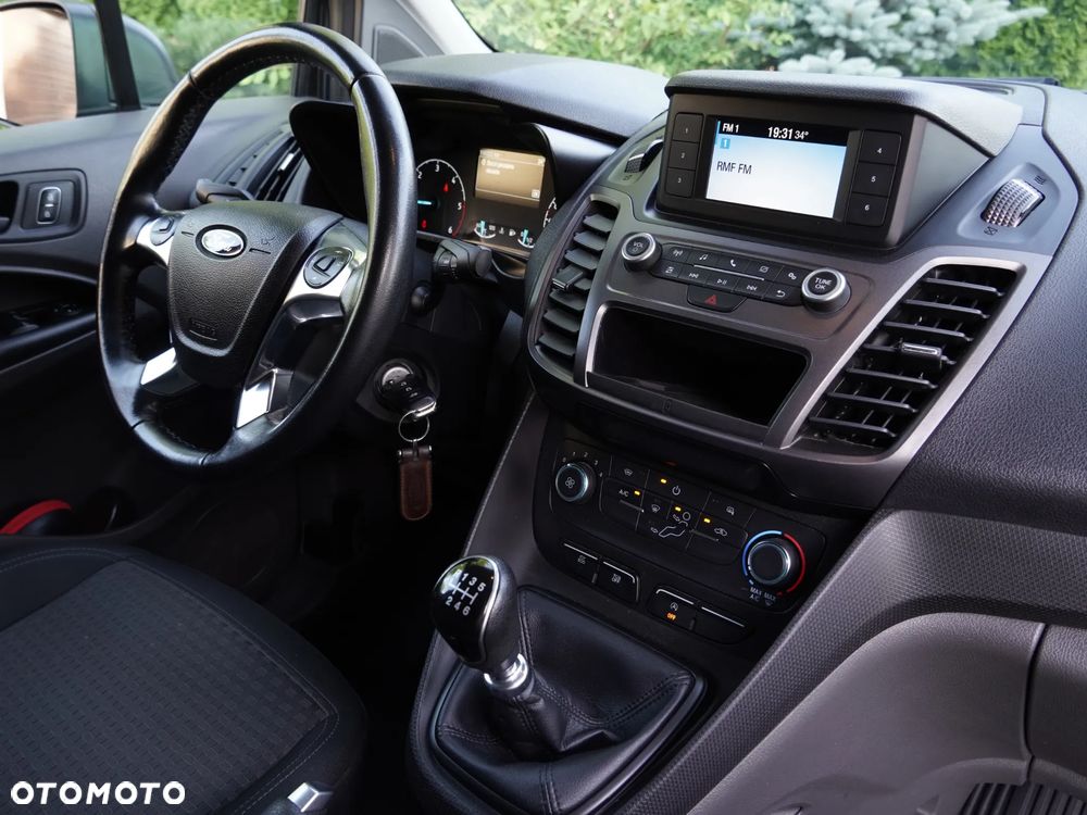 Ford Transit Connect - 17