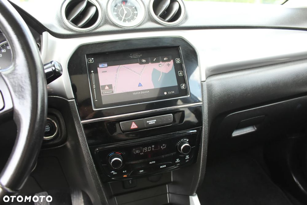 Suzuki Vitara 1.6 DDiS (4x4) Allgrip Comfort+ - 24