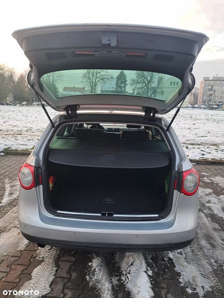 Volkswagen Passat 1.6 TDI DPF BlueMot Comfortline - 7