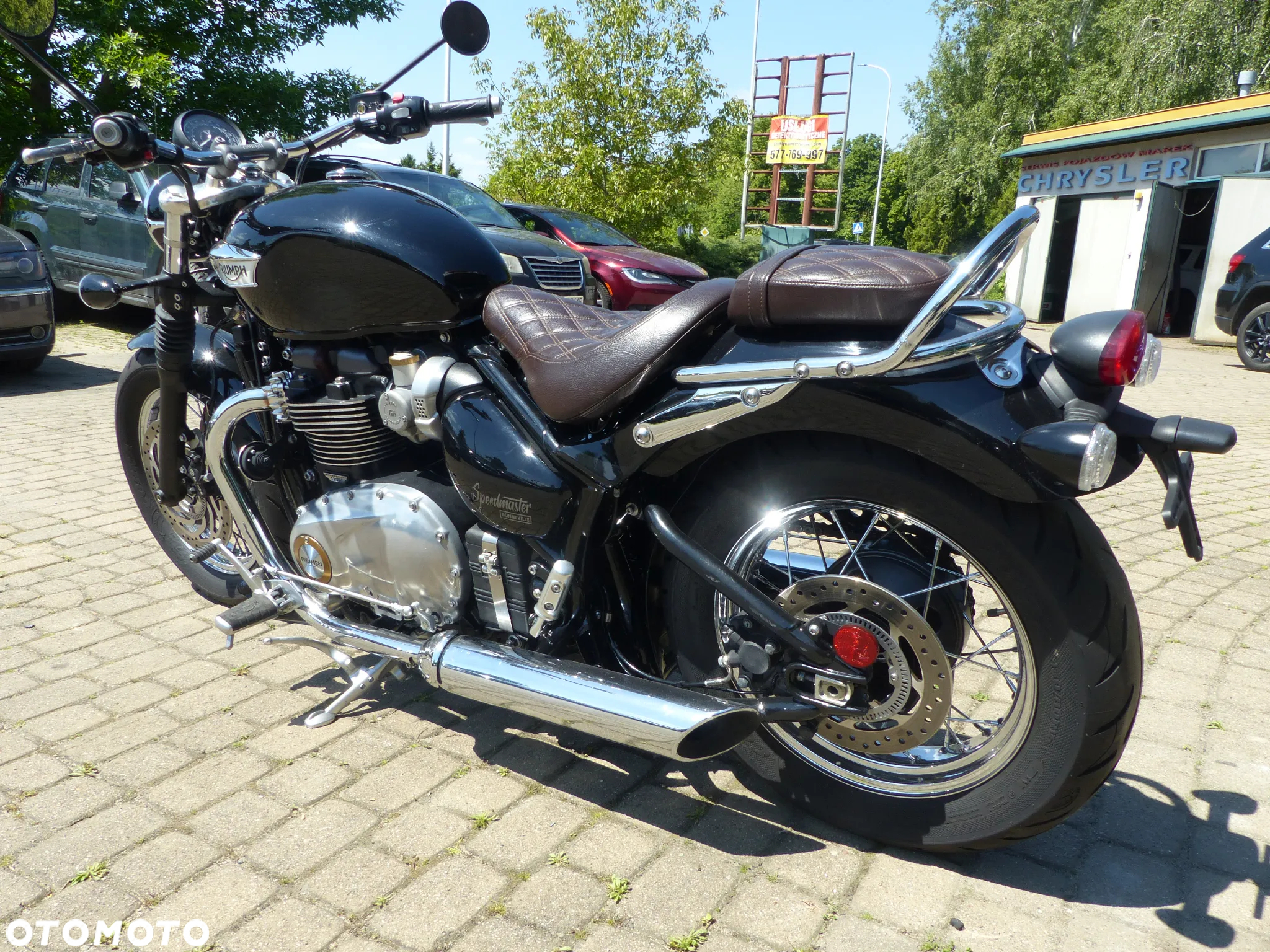 Triumph Bonneville - 8