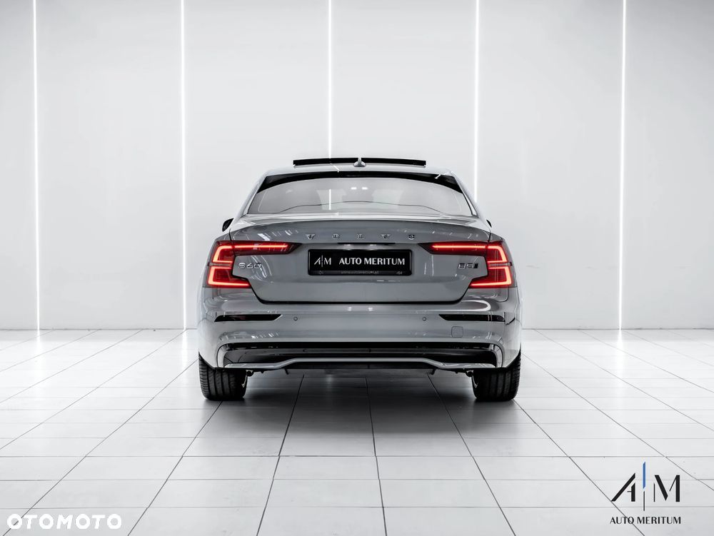 Volvo S60 B5 B AWD Ultimate Dark - 9